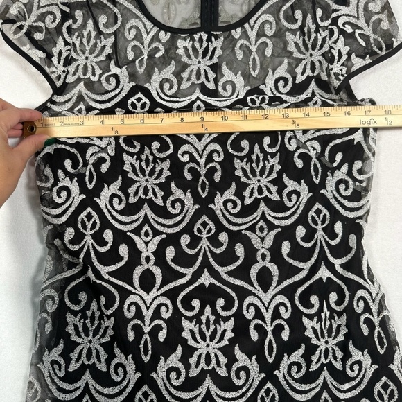 Adrianna Papell Hailey Cap Sleeve Beaded Mini Dress Womens Size 12 Black White - Picture 6 of 14